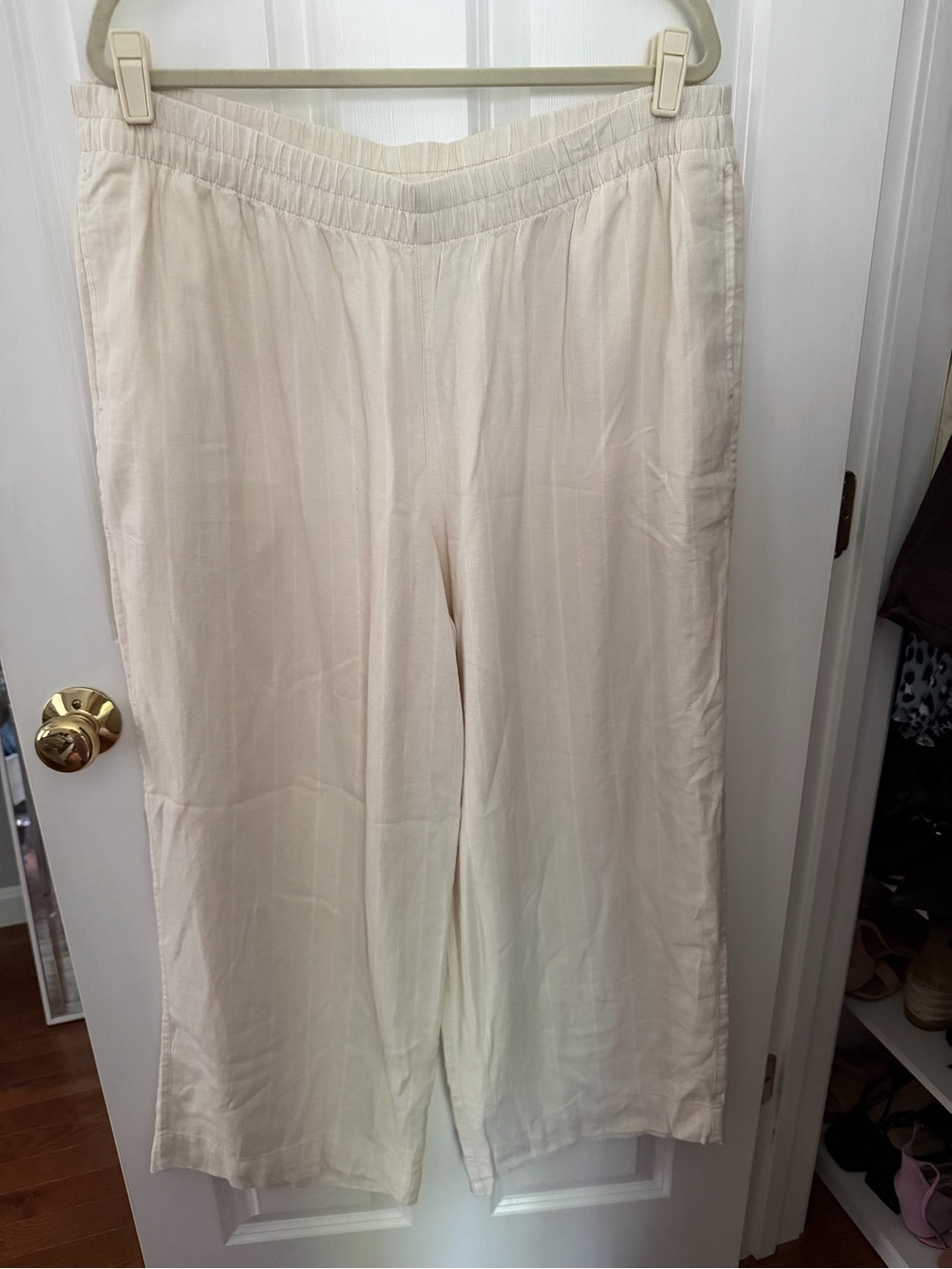 Old Navy Cream Wide-Leg Elastic Waist Pants
